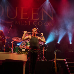 2mb Queen most go on_0Z82867
