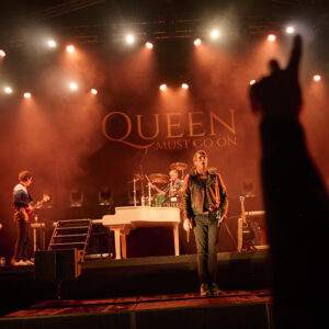 2mb Queen most go on_Z6I3027